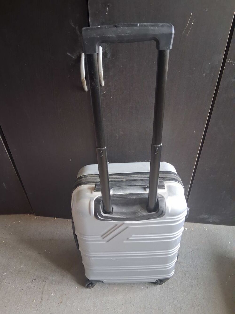 
Valise &agrave; roulettes rigide grise - Marque AIRPLUS Paris Maroquinerie