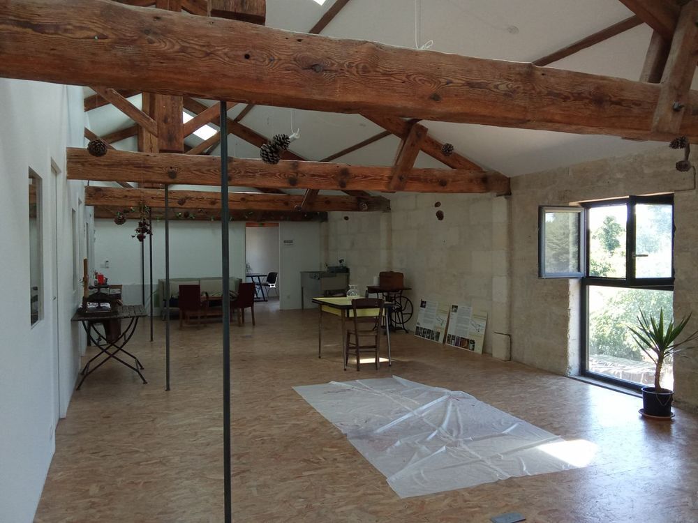 Location Atelier d'ateliers pour artisans ou artistes dans un bâtime Cadaujac