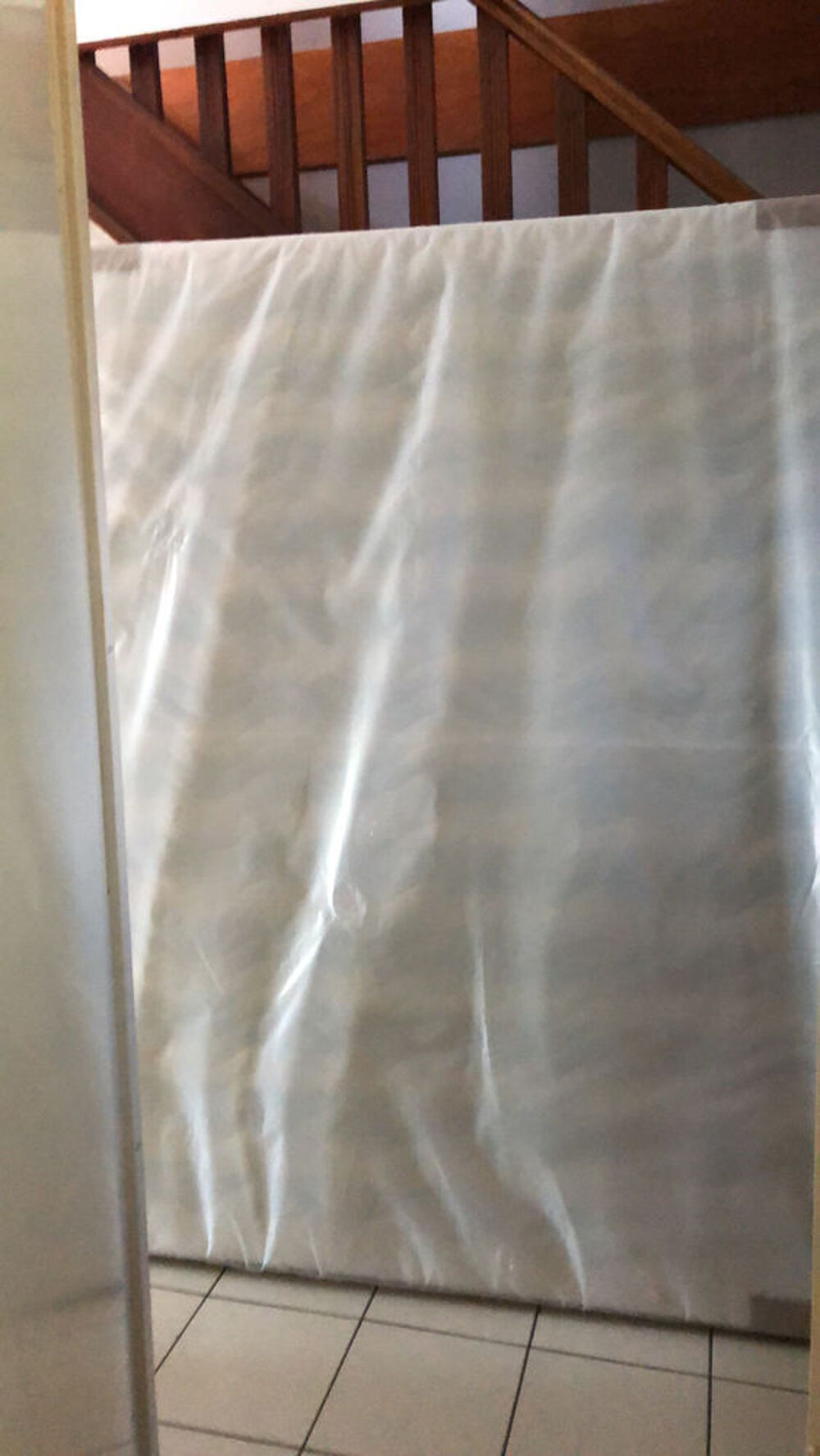 Sommier tapissier avec matelas neuf dans L'emballage 160-200 Meubles