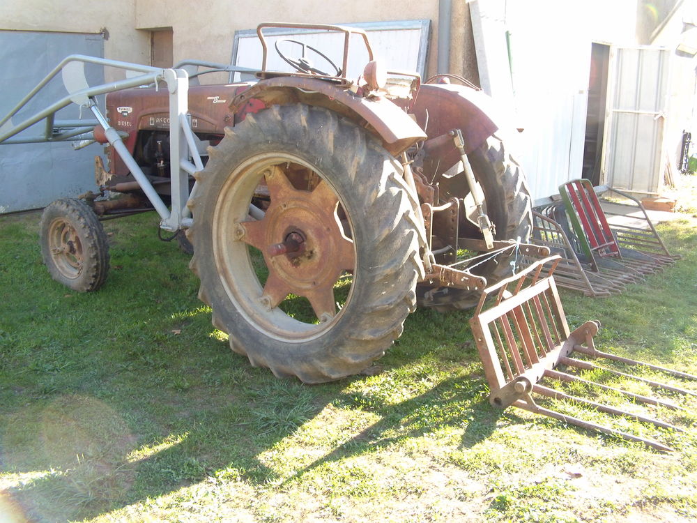 Tracteur mc cormick farmall f265 diesel 12 vitesse Jardin