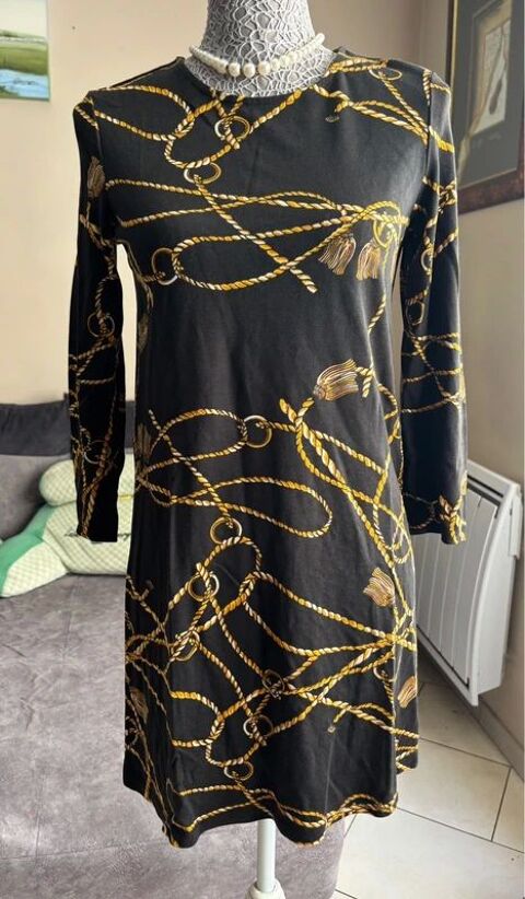 Robe originale Stradivarius taille M 38 5 Fouqui�res-l�s-Lens (62)