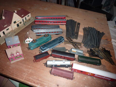 Ensemble de trains electriques HO 100 Saint-Hilaire-du-Rosier (38)