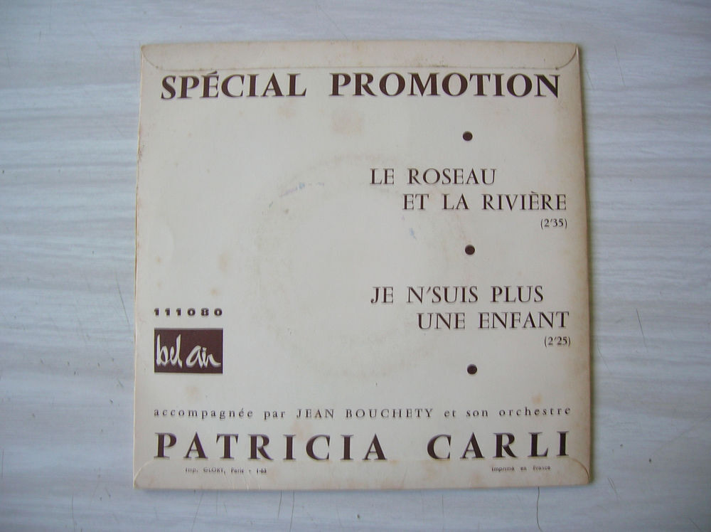 45 TOURS PATRICIA CARLI Le roseau et la rivi&egrave;re/Je n'suis .. CD et vinyles
