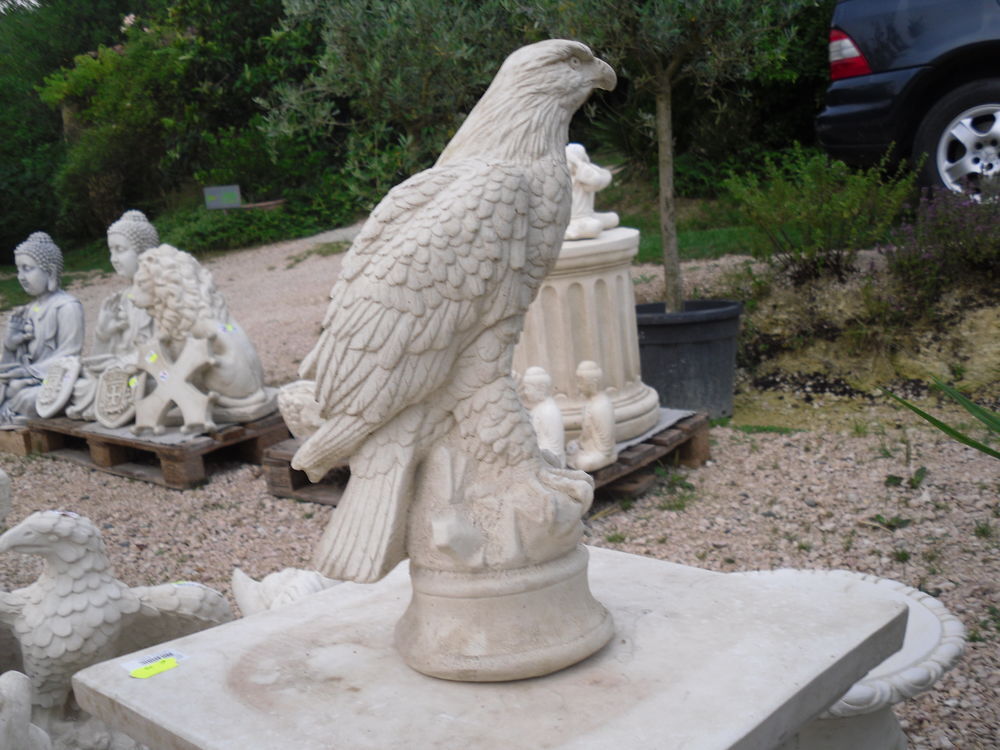 MANGEOIRE / ABREUVOIR OISEAUX en pierre STATUES DIVERSES Jardin