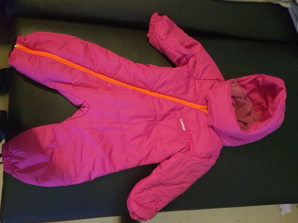 combinaison fille tr&egrave;s bonne &eacute;tat, Vêtements enfants