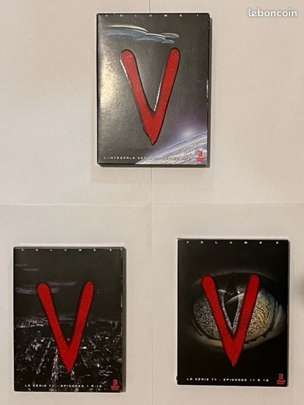 V S&eacute;rie l'int&eacute;gral de la s&eacute;rie DVD et blu-ray
