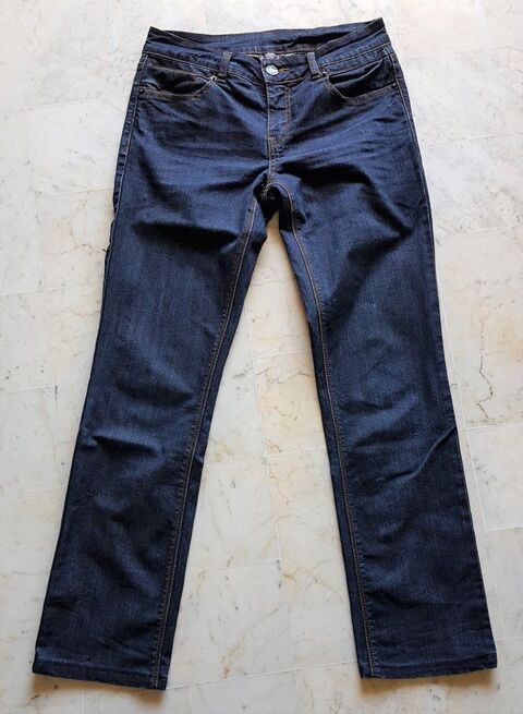 jean yessica  taille 40 straight leg  bon �tat 
4 Marseille 9 (13)