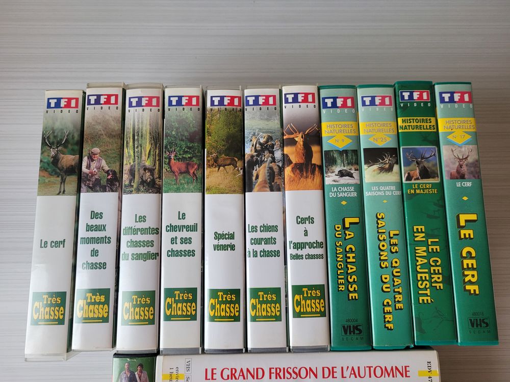 Lot de cassettes de chasse VHS ( 17 ) DVD et blu-ray