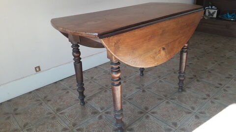 table ancienne ronde repliable 10 Hyres (83)