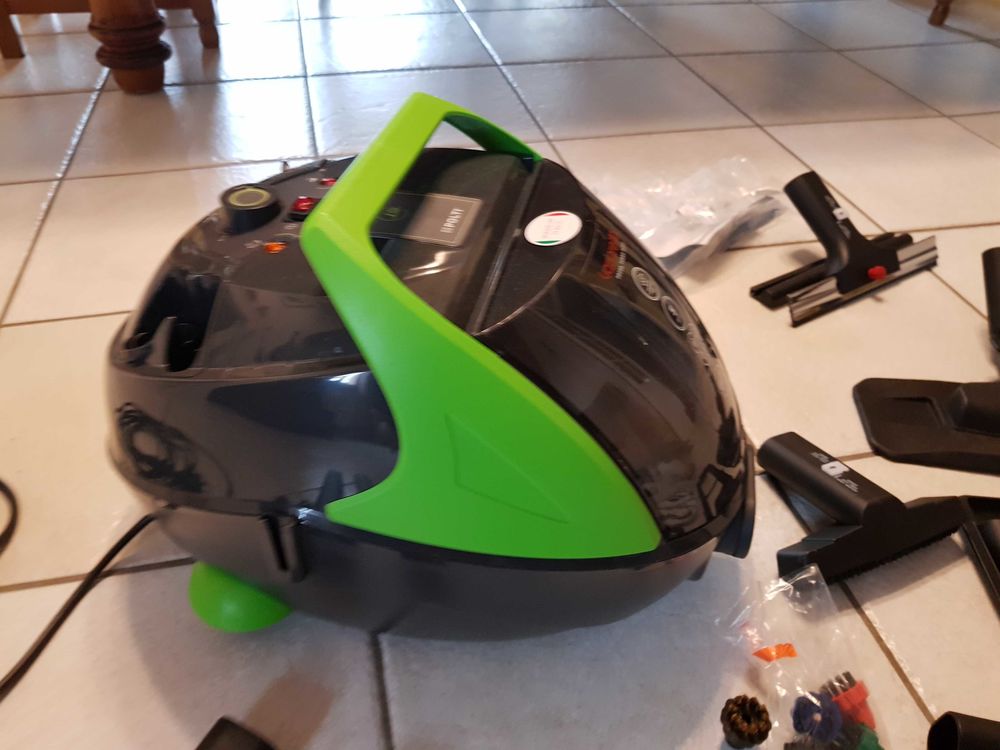 NETTOYANT VAPEUR tr&egrave;s peu utilis&eacute; Electroménager