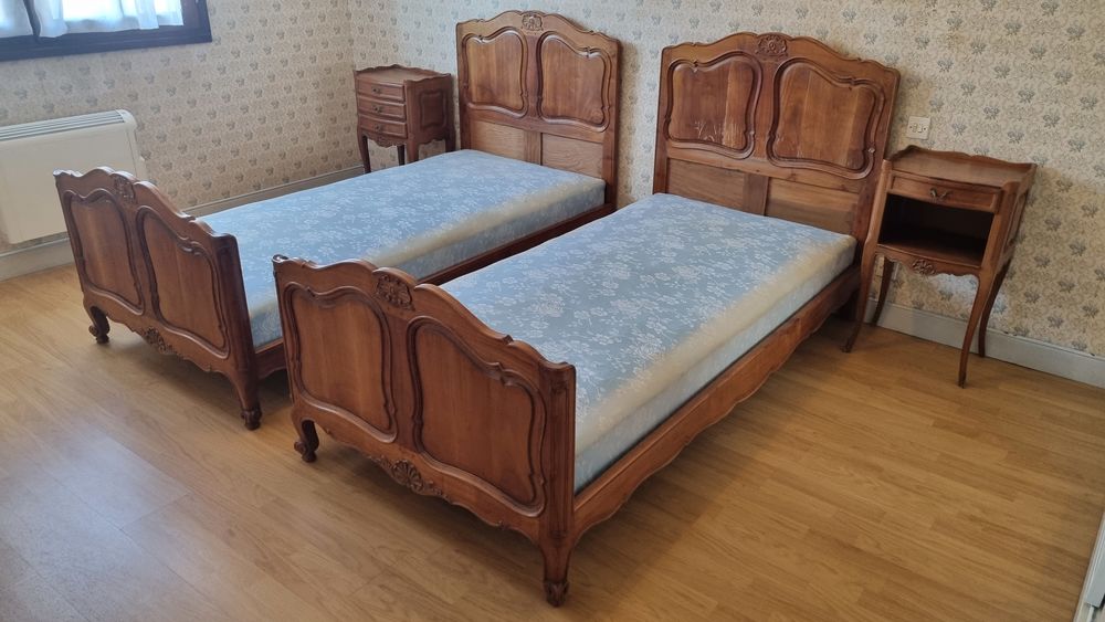 2 Lits Louis XV + sommiers Meubles