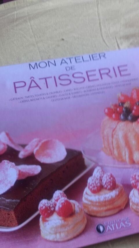 2 classeurs avec fiches   atelier patissier) 10 Romill� (35)