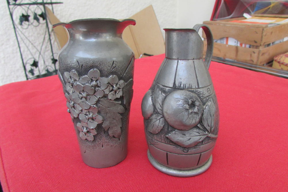 Vase et pichet en &eacute;tain "RISPAL" Décoration