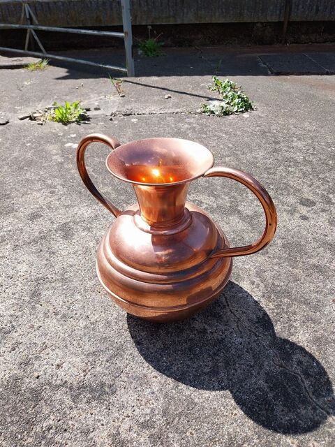 Vase en cuivre Lecellier Villedieu Baud (56)