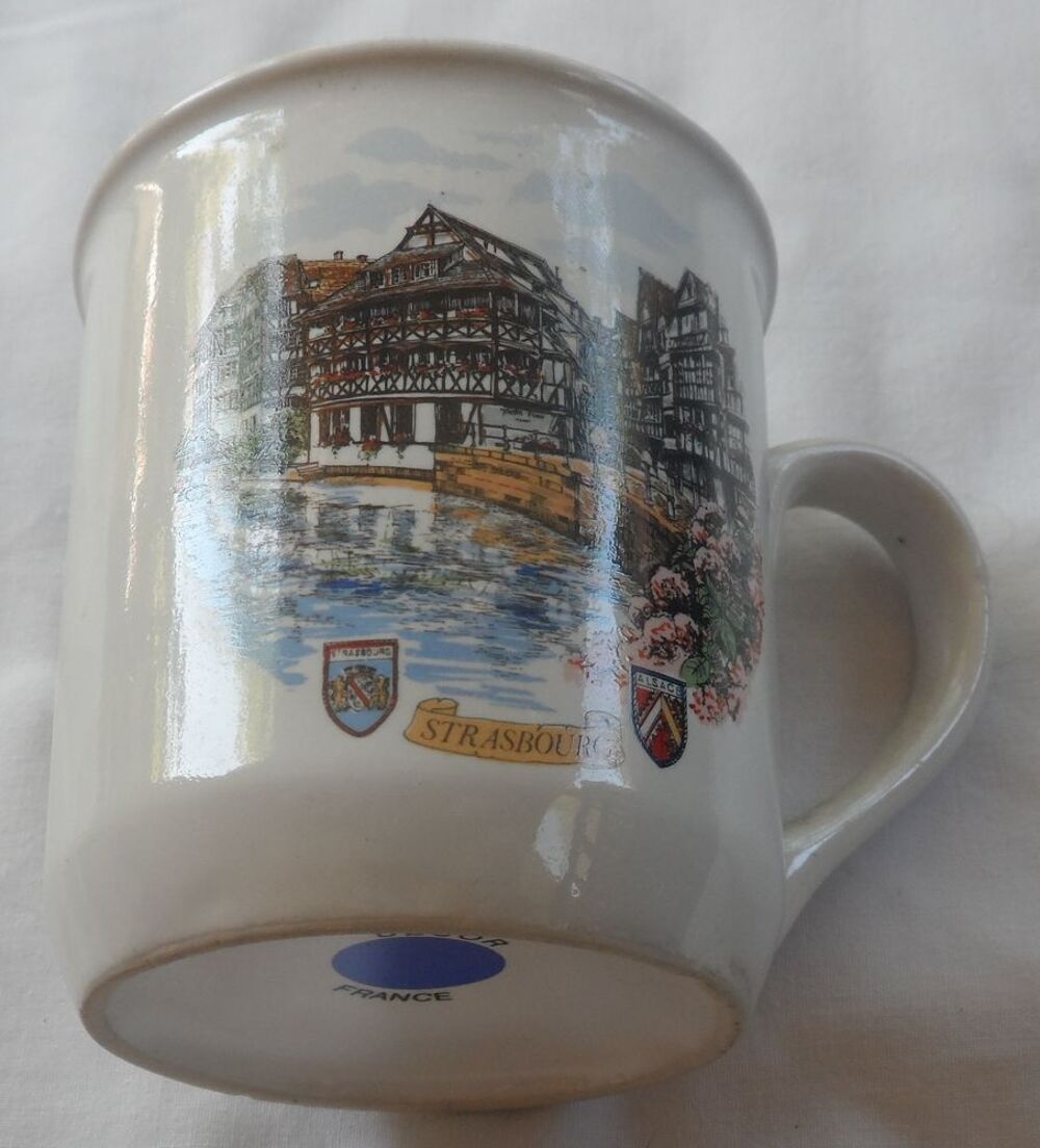 Tasse-Mug de Strasbourg vintage neuve en c&eacute;ramique Cuisine