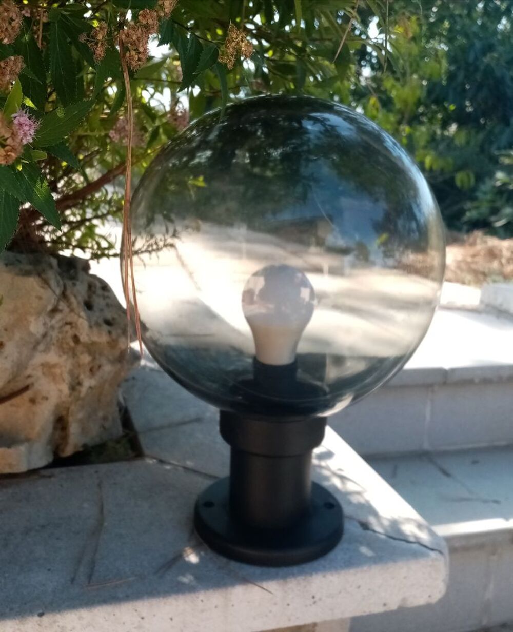 Lanterne boule avec socle, &eacute;clairage d'ext&eacute;rieur Jardin