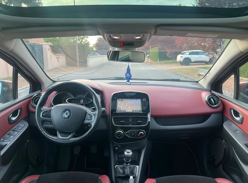 Clio IV TCe 90 Energy Intens 2016 occasion 10120 Saint-Andr&eacute;-les-Vergers