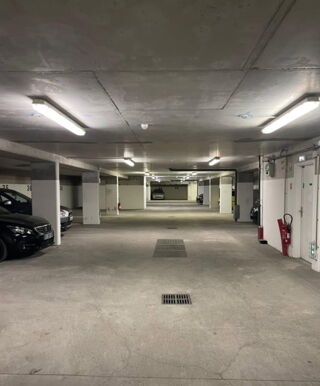  Parking / Garage � louer 12 m� Clichy