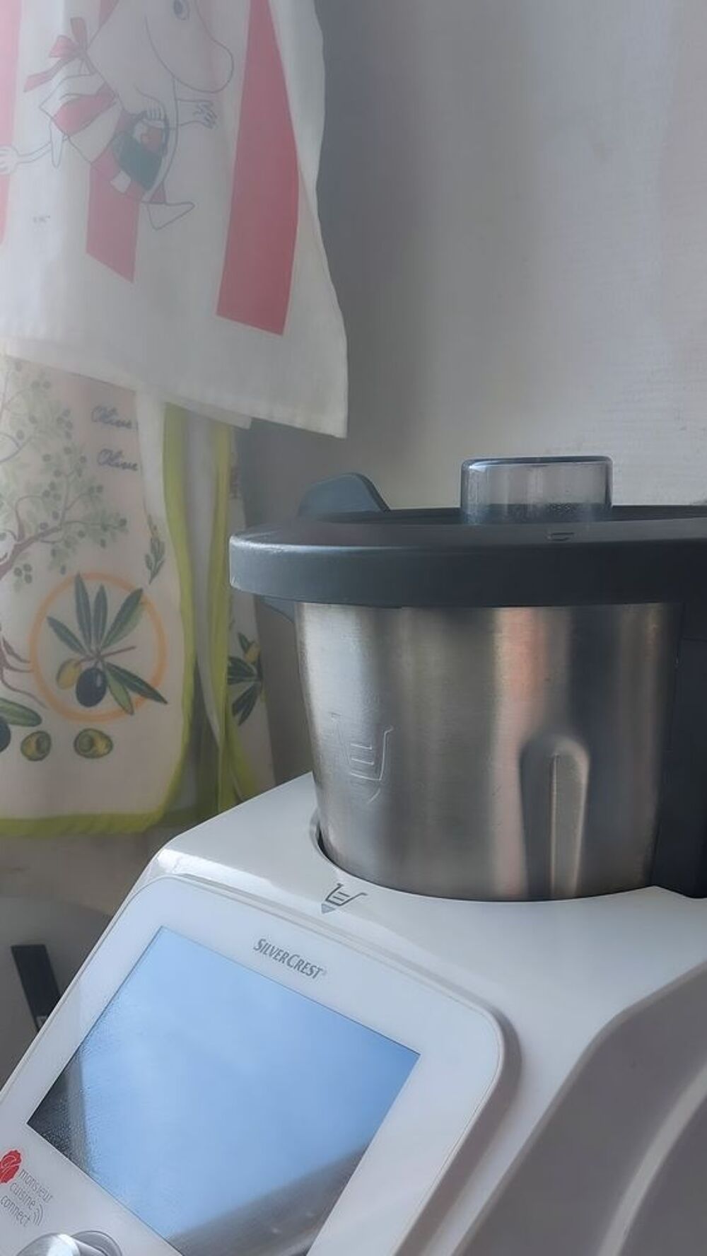 Robot multifonction Monsieur Cuisine Connect
SKMC 1200 D4 Electrom�nager