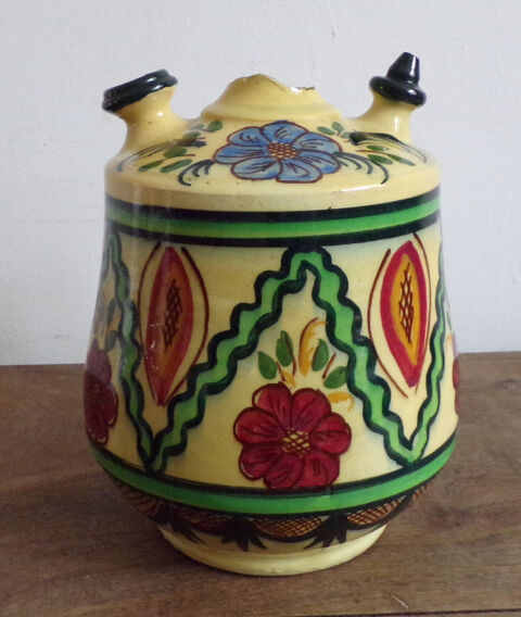 Vinaigrier huilier en cramique motifs nafs  restaurer
8 Laval (53)