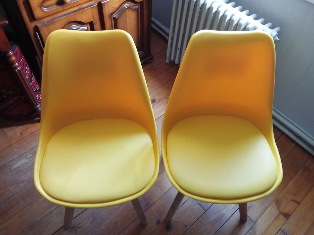 deux chaises nordiques jaunes parfait &eacute;tat Meubles