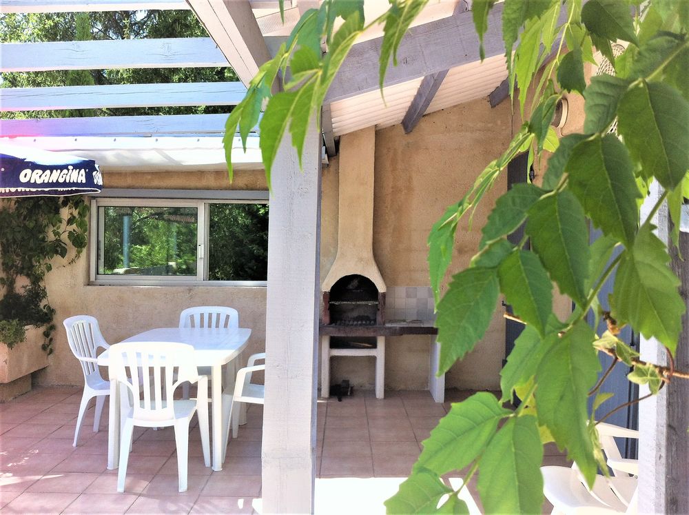   Vacances en Luberon, Proche Lourmarin Provence-Alpes-Côte d'Azur, Cadenet (84160)
