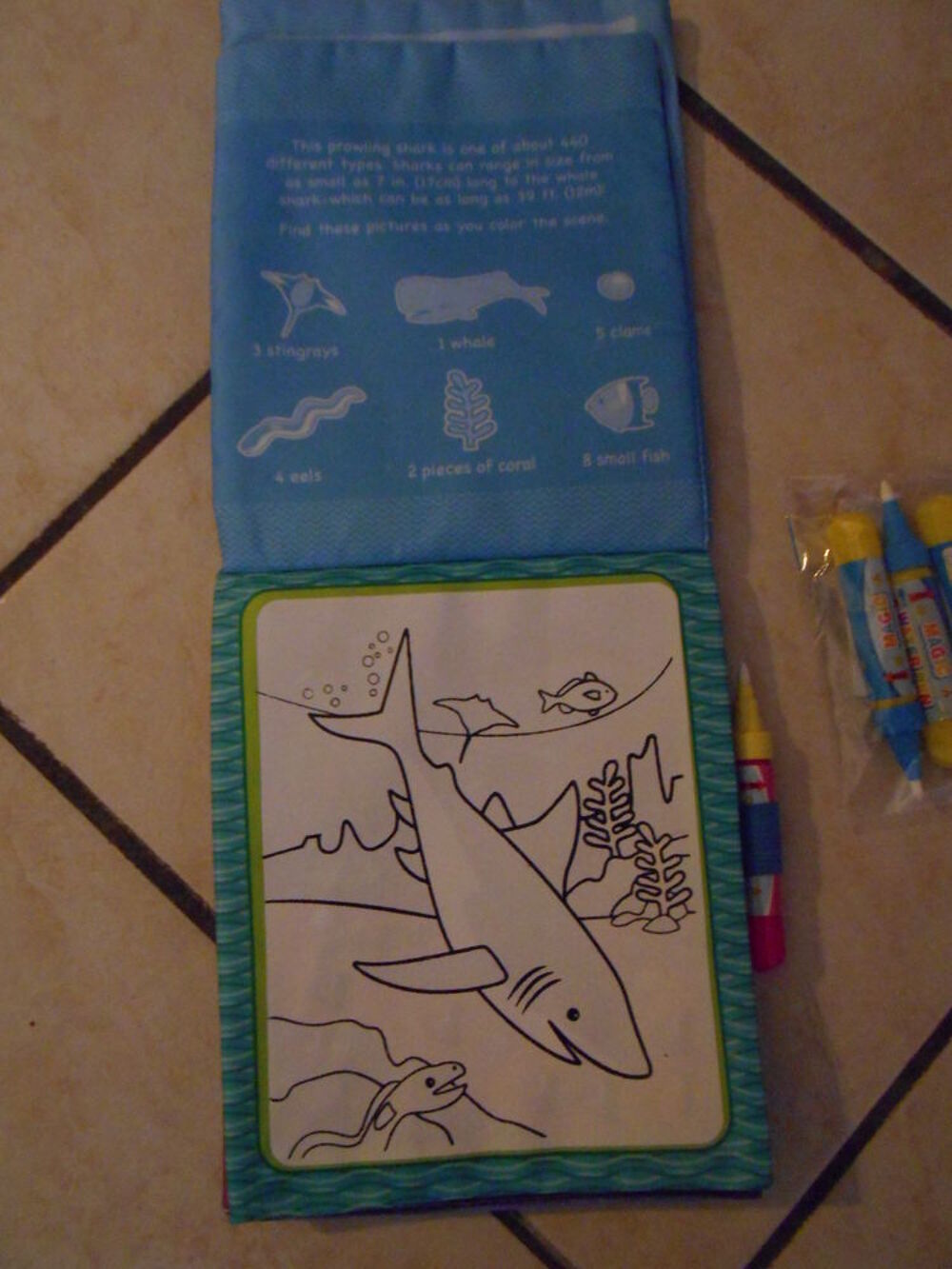 LIVRE ENFANTS Jeux / jouets