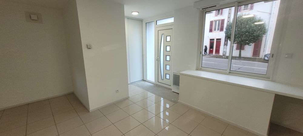 Location Appartement Appartement T2 refait à neuf - Proche centre ville DAX. Dax