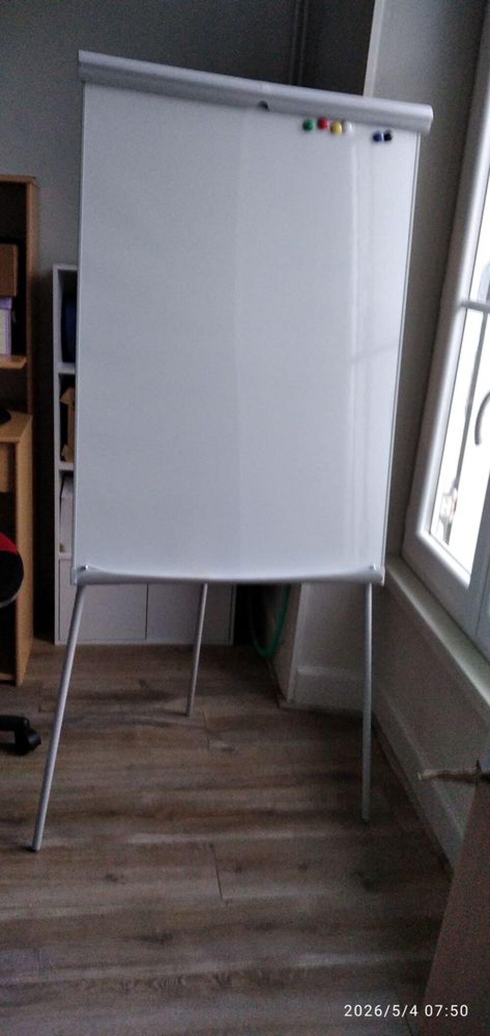 Tableau blanc + chaise bureau enfant Mobilier enfants