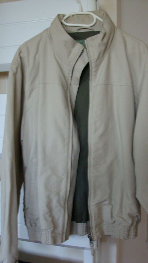 blouson comme neuf taille M 15 Les Sables-d'Olonne (85)