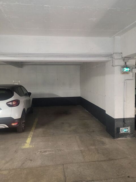  Parking / Garage � louer 