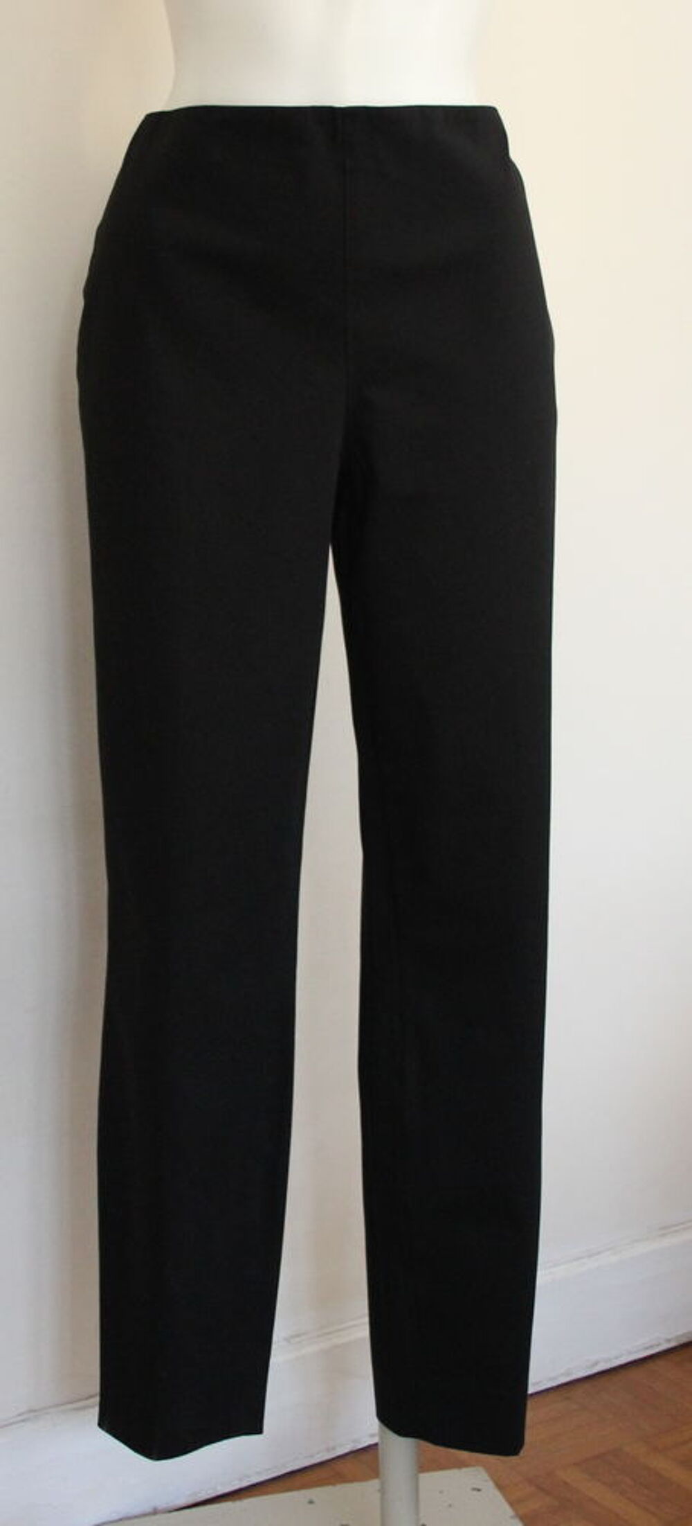 Pantalon noir RALPH LAUREN purple label 
T.12 soit 42 Fr Vêtements