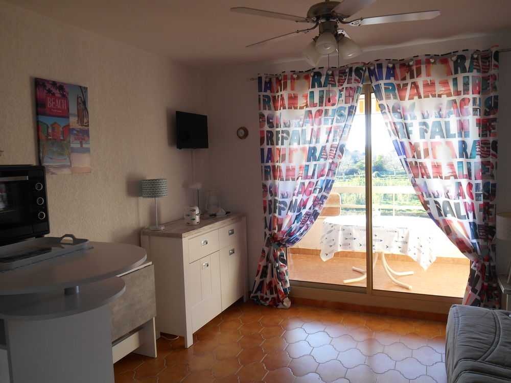  STUDIO BORD DE MER
QUATRE PERSONNES
LA LONDE LES MAURES
Provence-Alpes-Côte d'Azur, La Londe-les-Maures (83250)