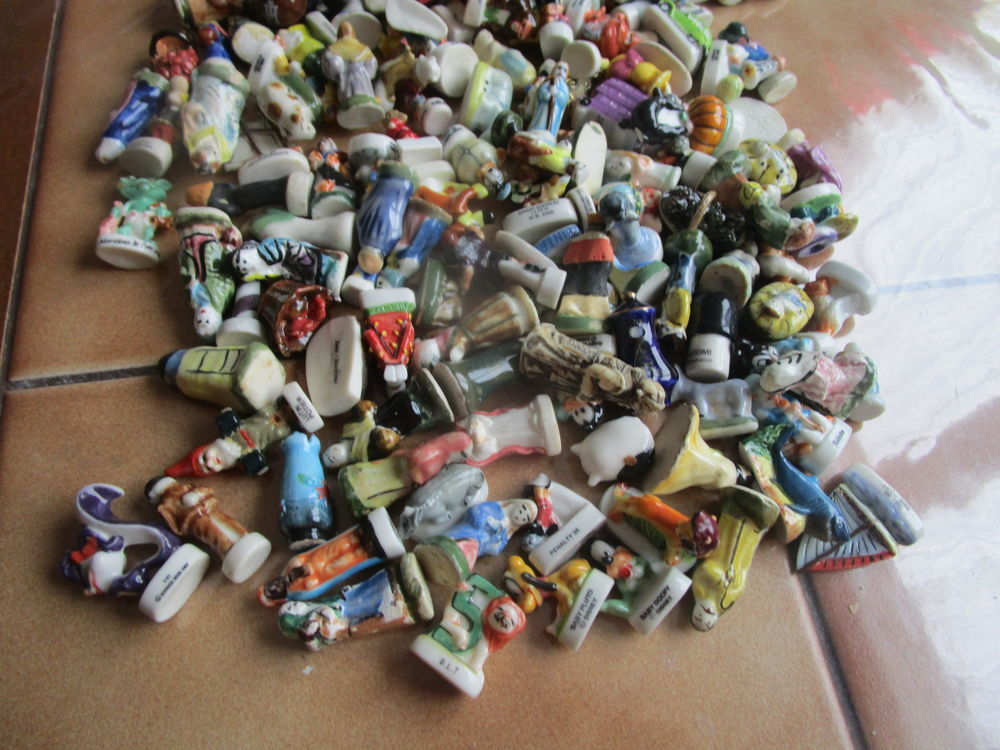 200 f&egrave;ves " santons" 
