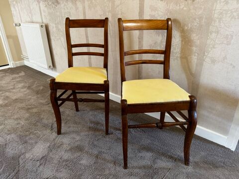 Lot de 2 chaises anciennes restaurées 70 Pourlans (71)