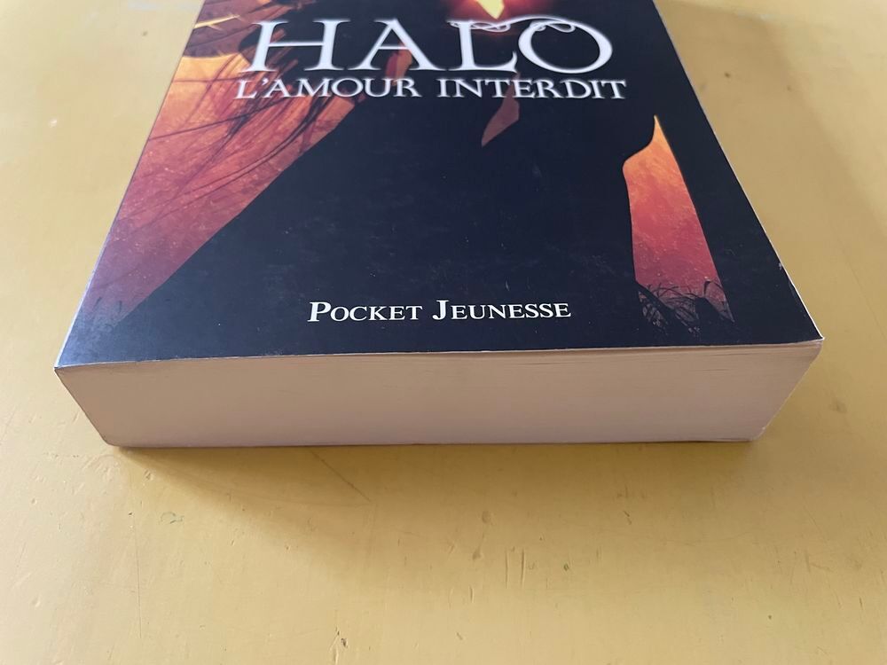 Livre L'amour Interdit Tome 1 - Halo - Adornetto Alexandra Livres et BD