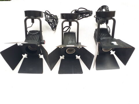 3 Spots d'clairage 4 Montigny-Lencoup (77)