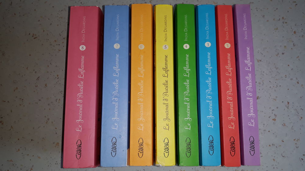 Le journal d'Aur&eacute;lie Laflamme, 8 tomes Livres et BD