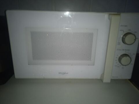 Microonde grande marque 30 Camiers (62)