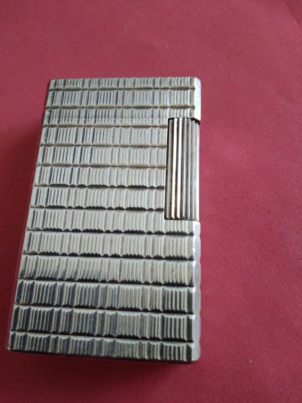 Briquet ST DUPONT vintage plaqu&eacute; argent Bijoux et montres