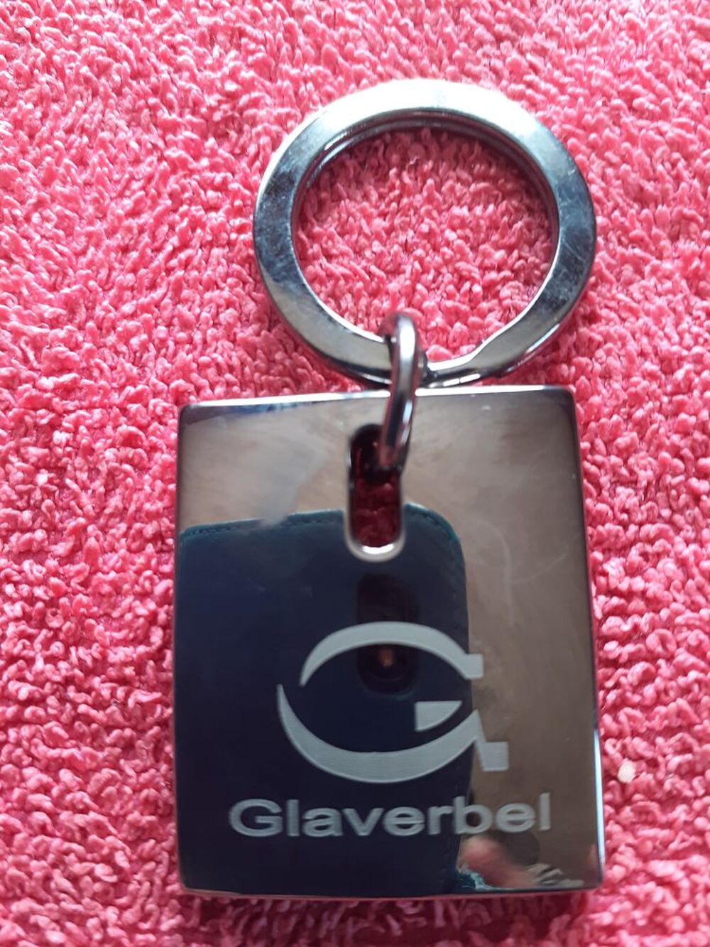 Porte cl&eacute; glaverbel 100 and 