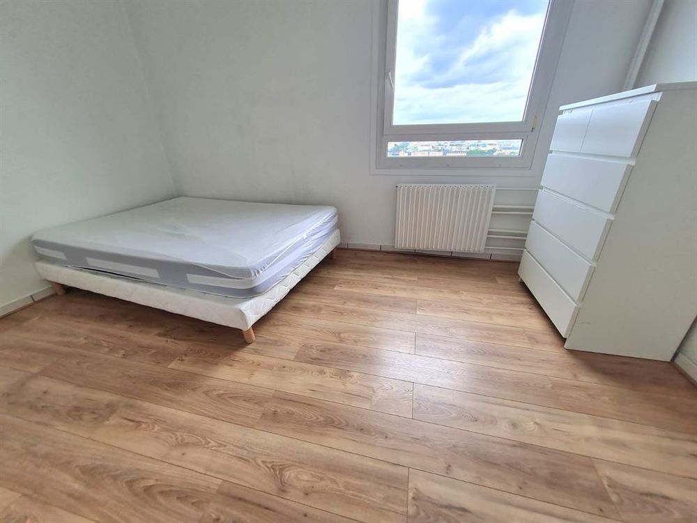Location Appartement Appartement 3 pièces vue dégagée Paris 18
