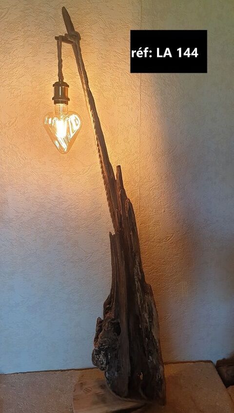 LAMPADAIRE EN BOIS FLOTTE Entressen (13)