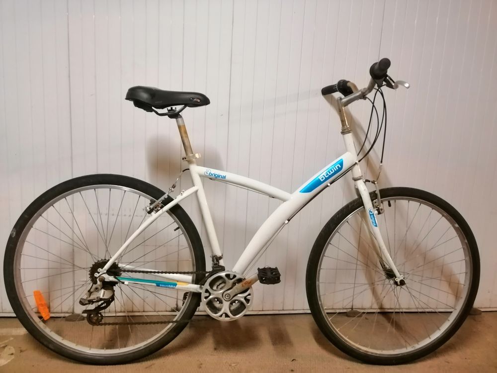 B'twin 28&quot; mixte D&eacute;cathlon Vlos