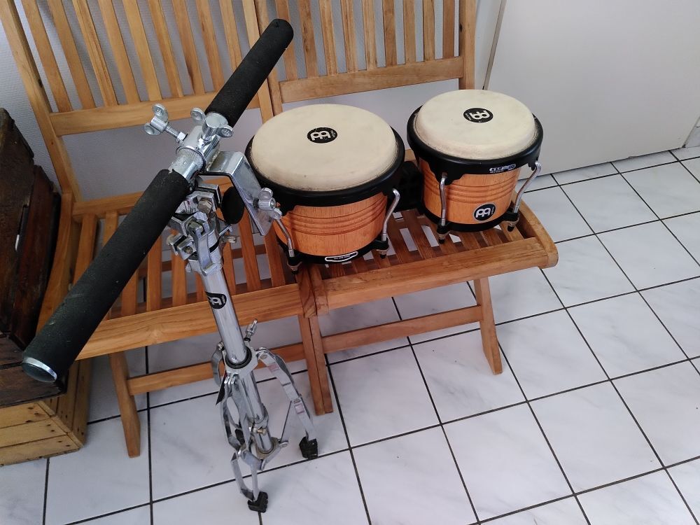 bongos et support Instruments de musique