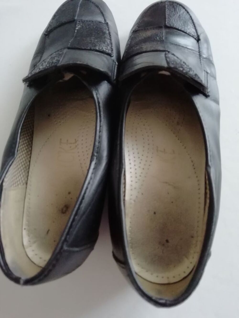 chaussures cuir T37 Belle qualite Meubles