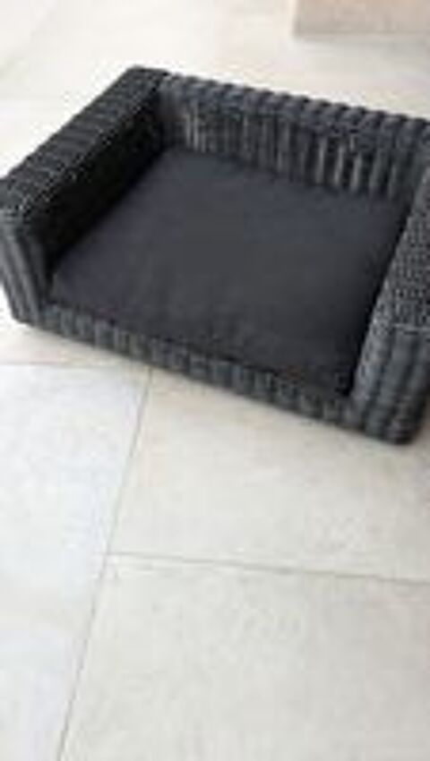  Canapé rotin pour chien ou chat 
