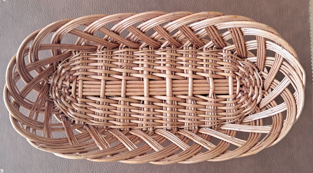 panier &agrave; pain pani&egrave;re corbeille en osier vernis 
Cuisine