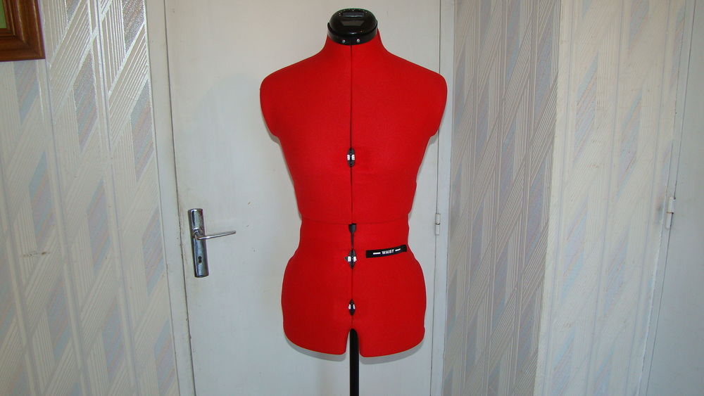 Mannequin de couture r&eacute;glable - Taille 38 / 40 Décoration