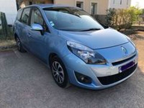 Grand Sc&eacute;nic III GRAND SCENIC DCI 105 CARMINAT TOM TOM PRO 2009 occasion 93300 Aubervilliers